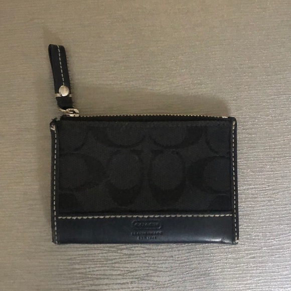 Coach change purse - Picture 1 of 3